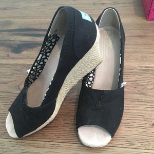 Tom's Calypso canvas wedges