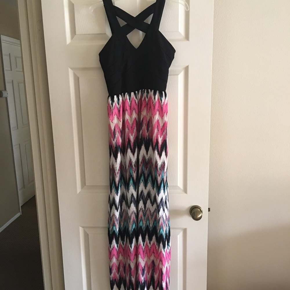 NWOT Size 3 Casual Floor Length Dress
