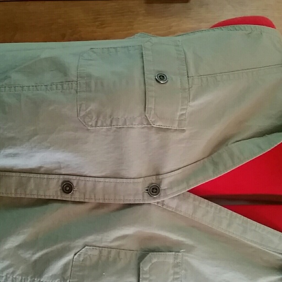 Green button down tank - Picture 2 of 4