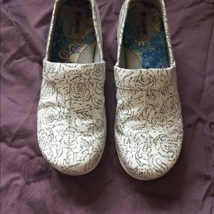 Grays anatomy nursing shoes