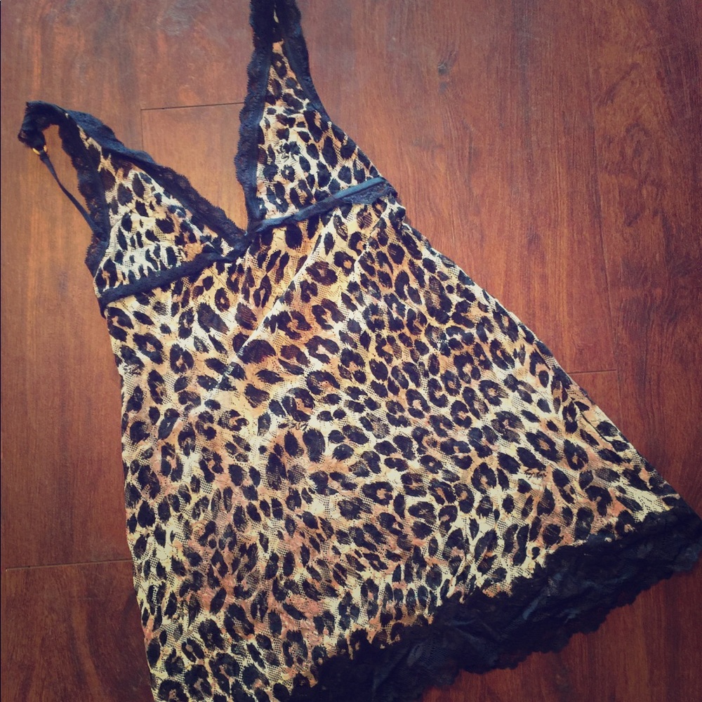 Victoria's Secret Very Sexy Leopard Chemise