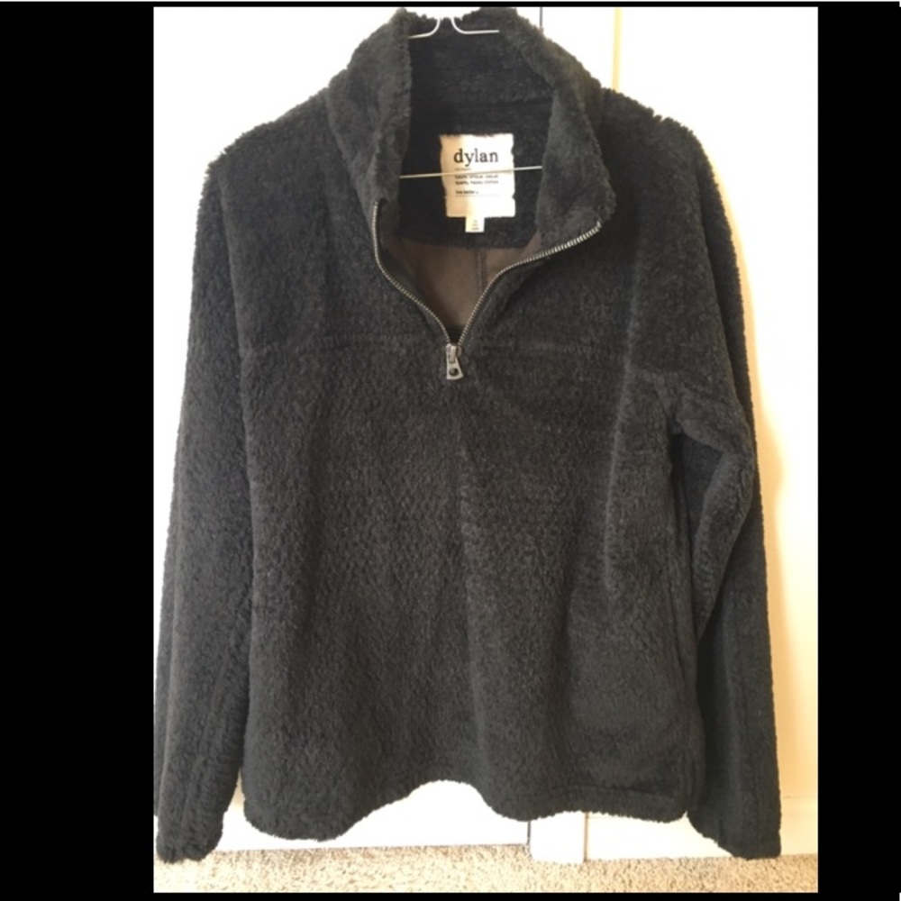 Medium fit, Dylan pullover good condition