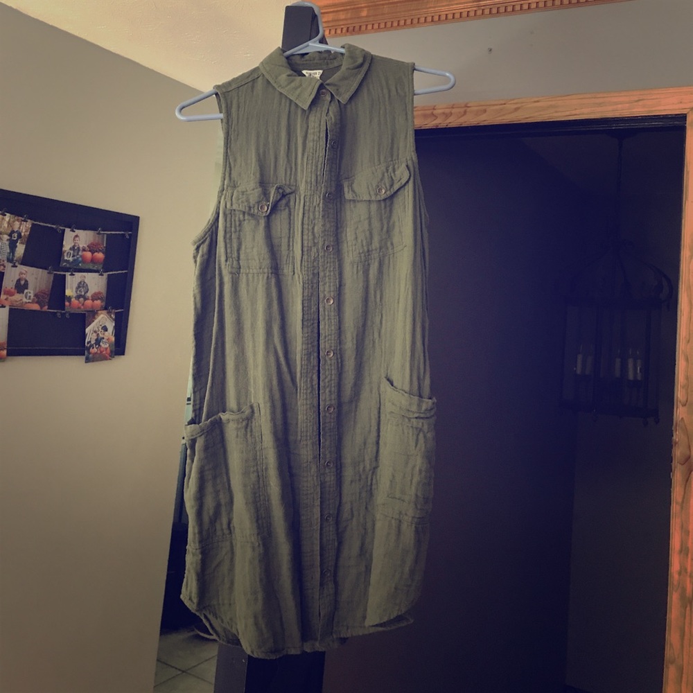 Forever 21 sleeveless dress