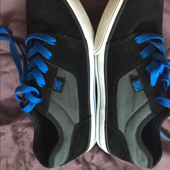 D.C. Shoes - Picture 3 of 4