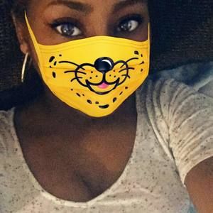 Meet your Posher, Danyele