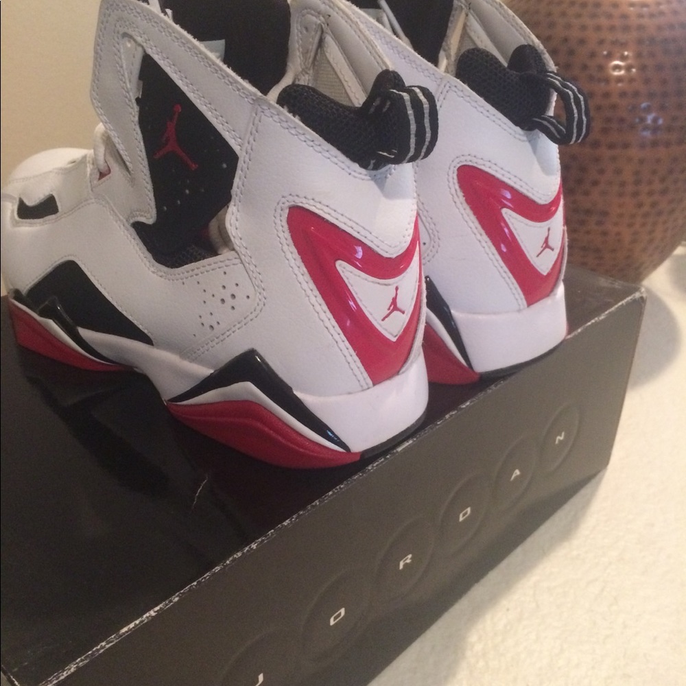 Jordan True Flight 9.5 mens shoe