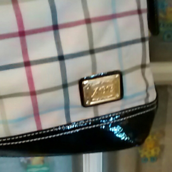 Handbag - Picture 2 of 3