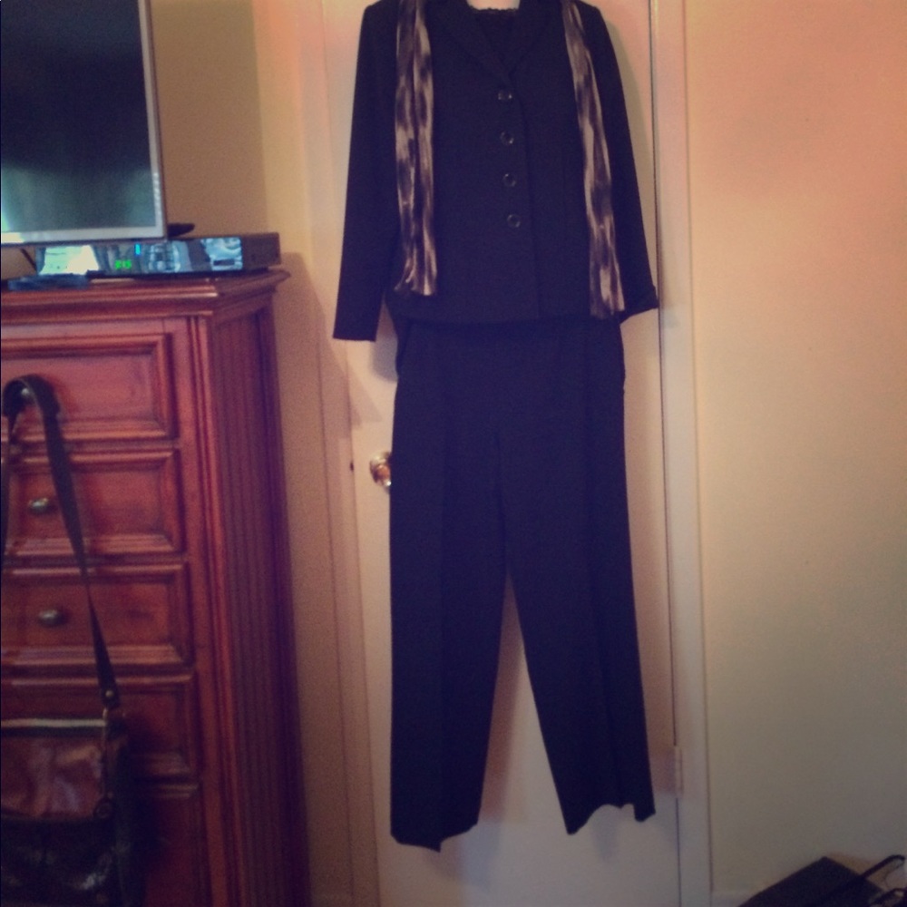 women's Pant Suit