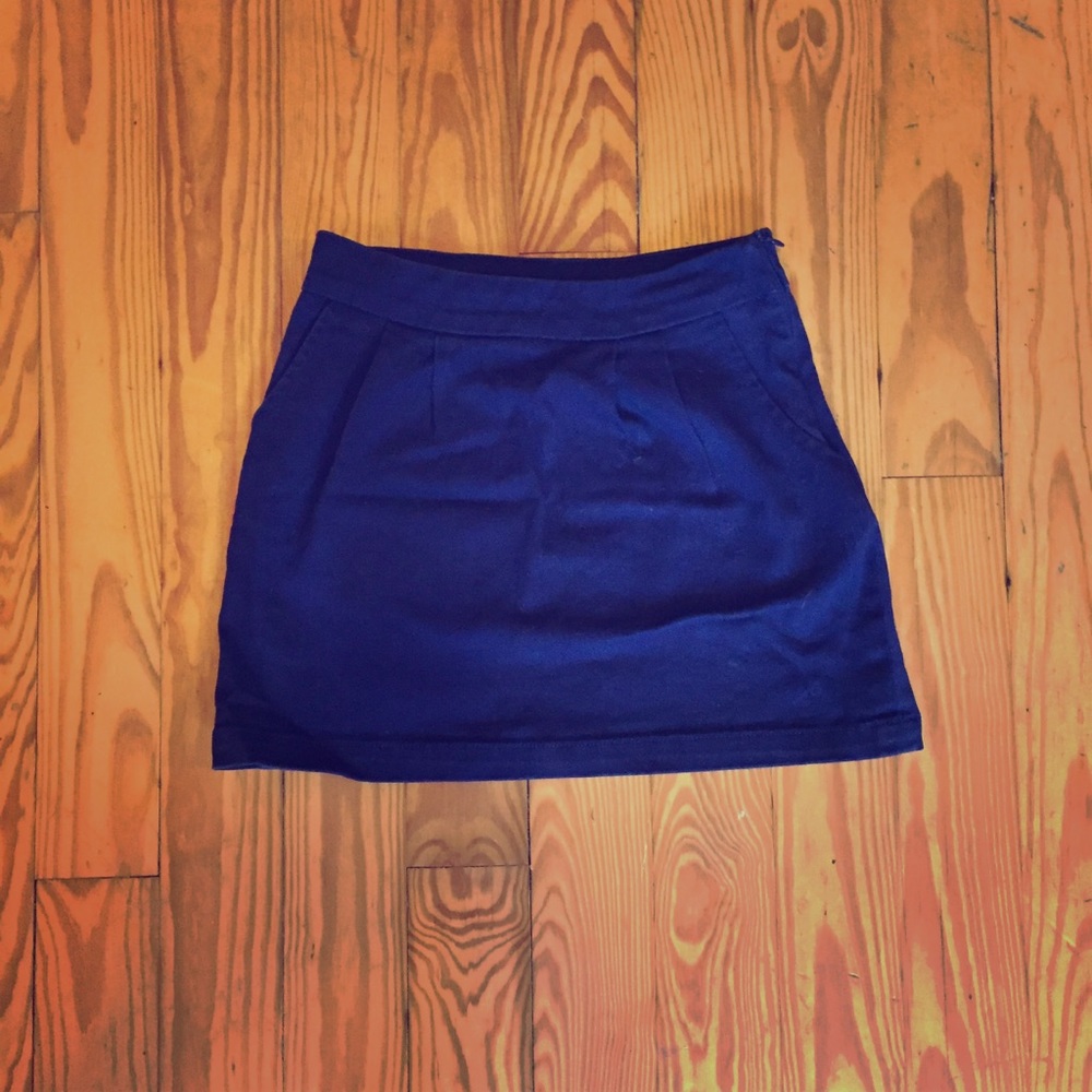 Navy mini skirt
