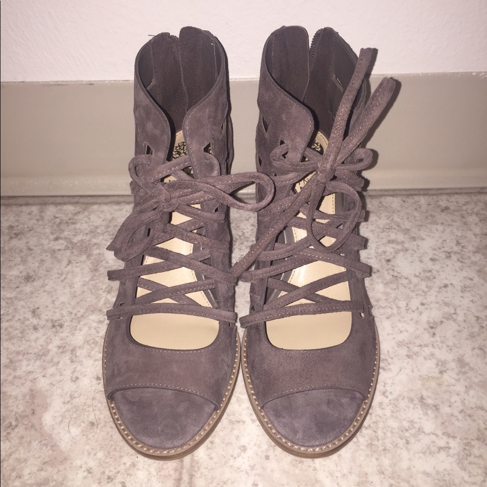 🆕 Vince Camuto Tressa Lace-Up Sandal 6.5 WIDE