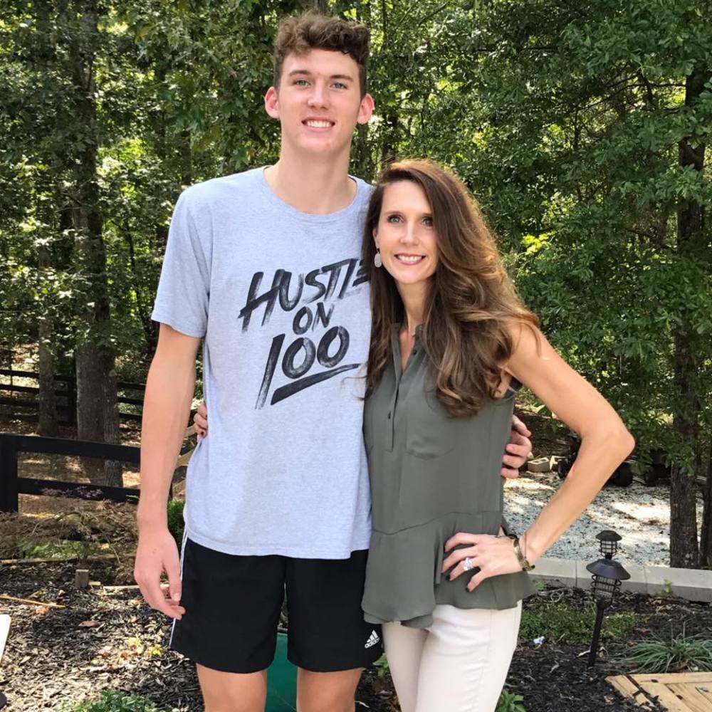 Meet your Posher, Kelly