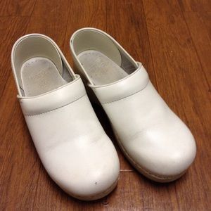 Dansko classic clogs