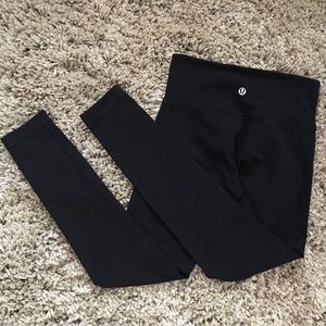 Lululemon Athletica pants sz 2 black full length
