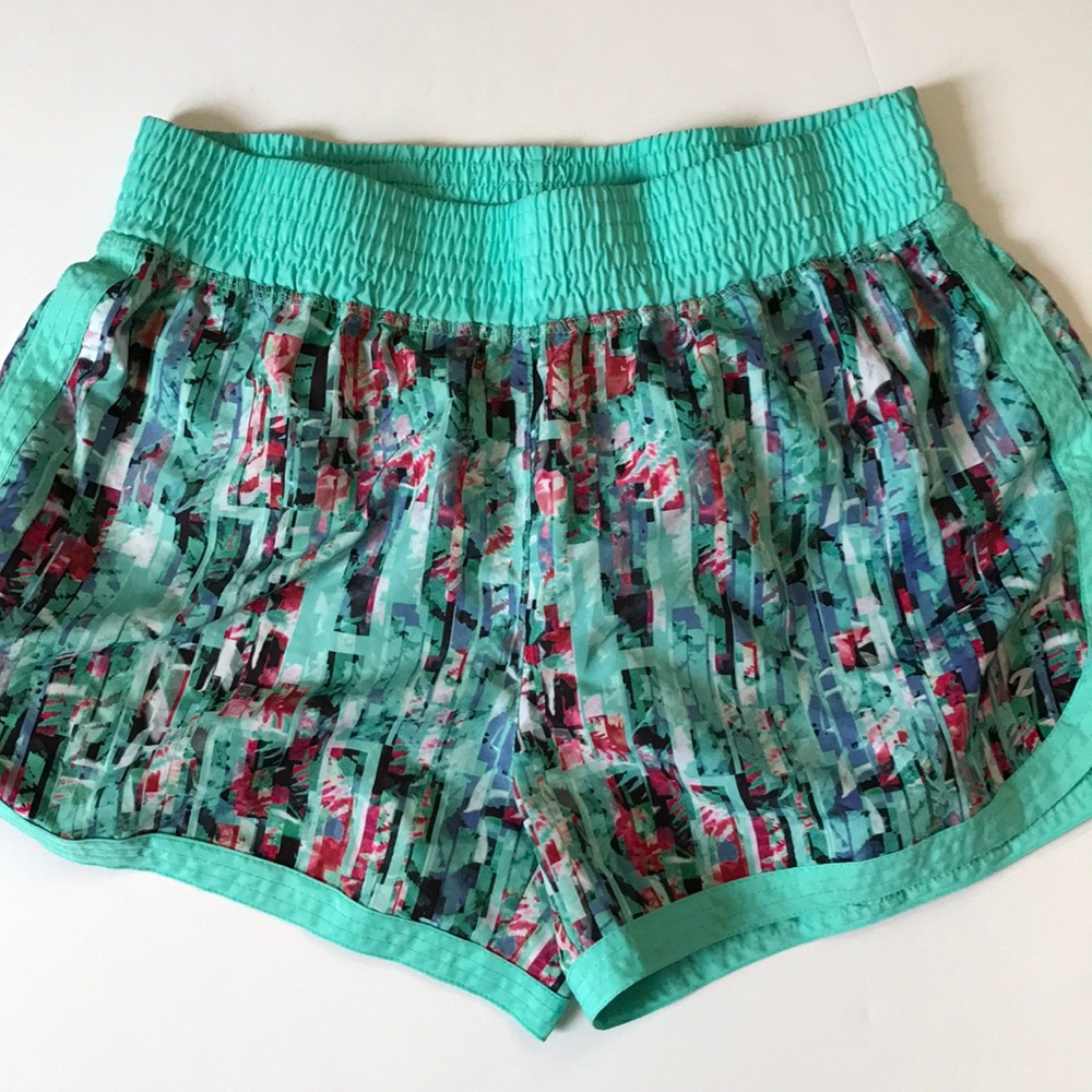 Womens Athletic Shorts Size M (8-10)