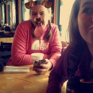 Meet your Posher, Victoria