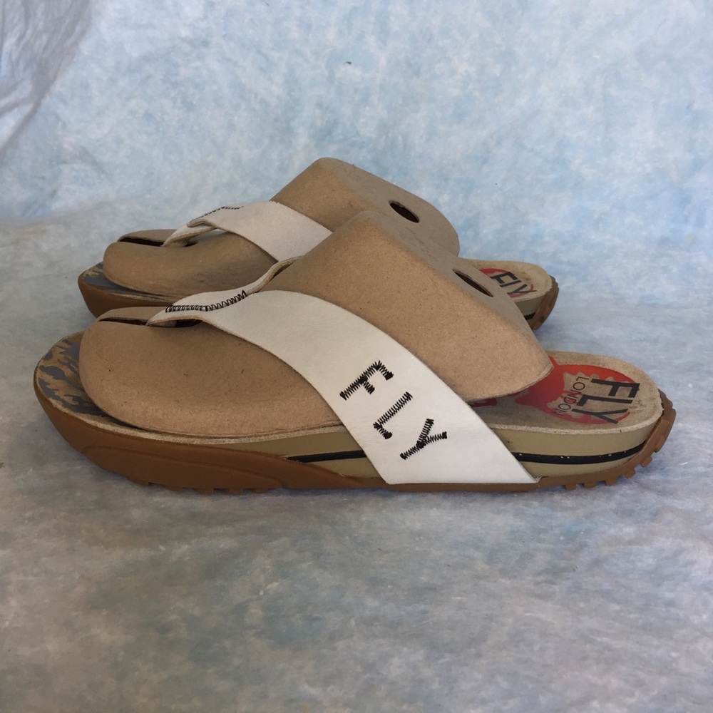 FLY LONDON Kastor Sandals