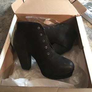 Size 7 Steve Madden heels
