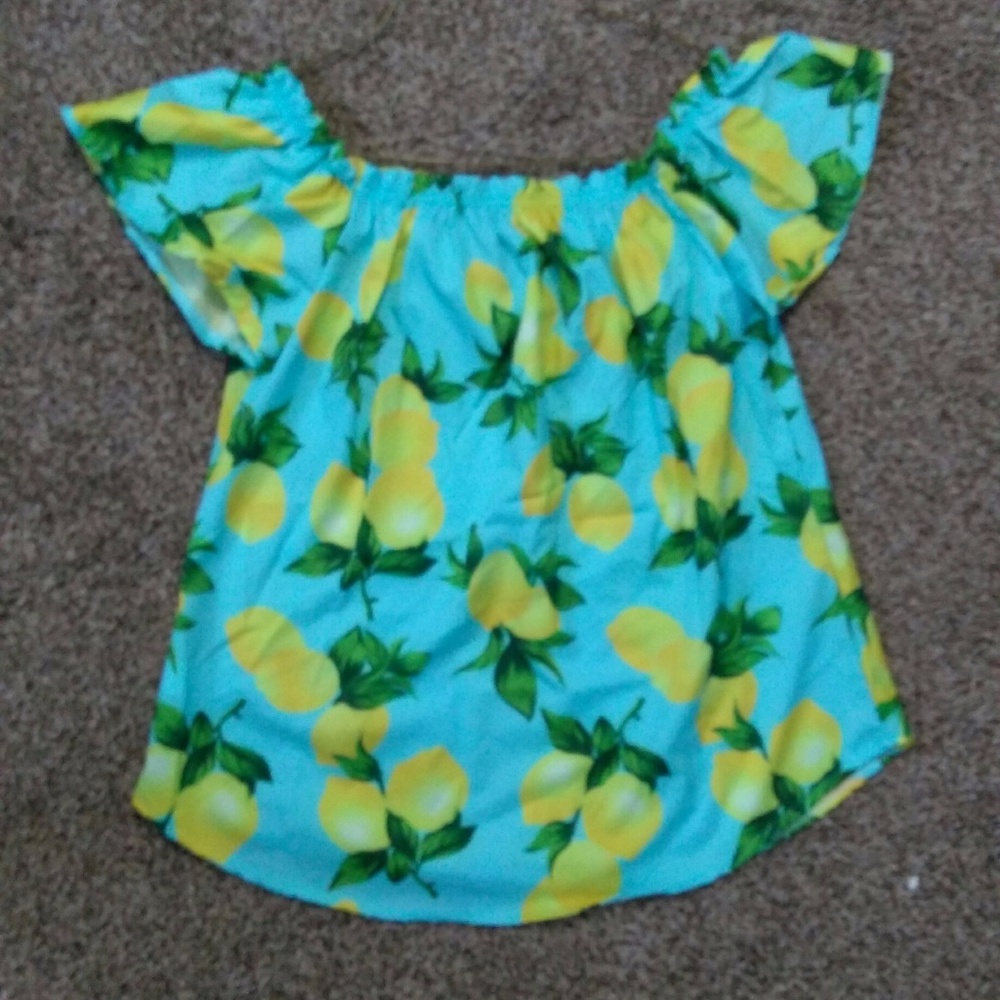 *sold*Sky Blue top with yellow floral pattern NWOT - Picture 3 of 3