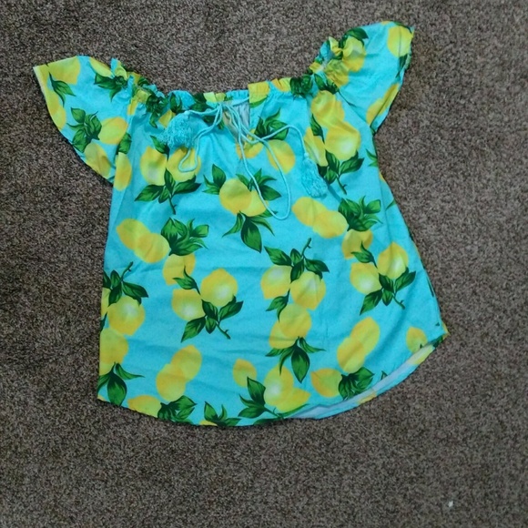 *sold*Sky Blue top with yellow floral pattern NWOT - Picture 2 of 3