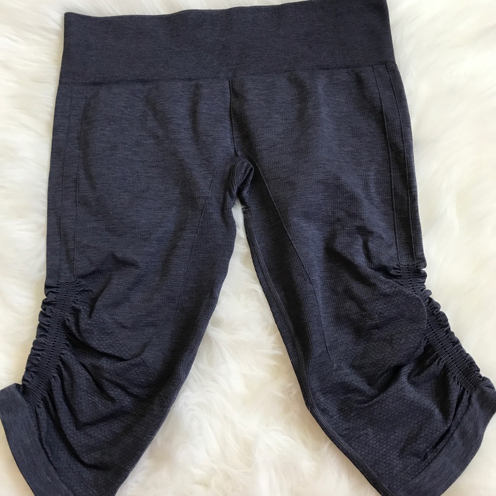 Lululemon flow crop capri