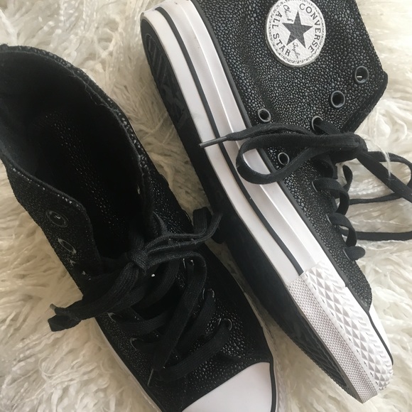 Converse Sting Ray (BLACK) Size 6 - Picture 1 of 4