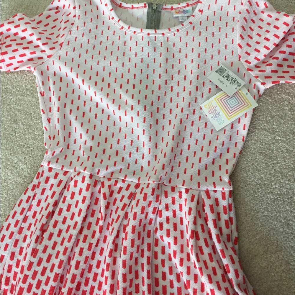 Brand new Lularoe Amelia dress size large