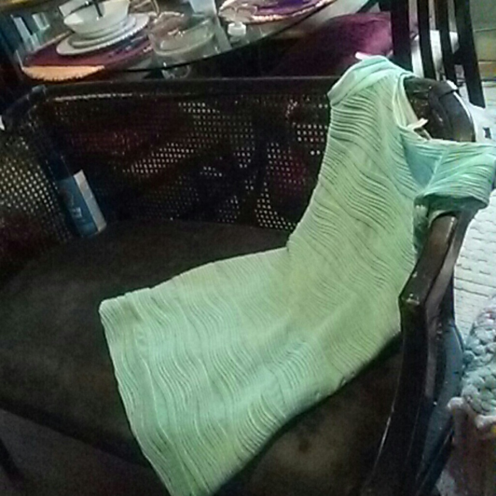 Dress - Picture 2 of 4