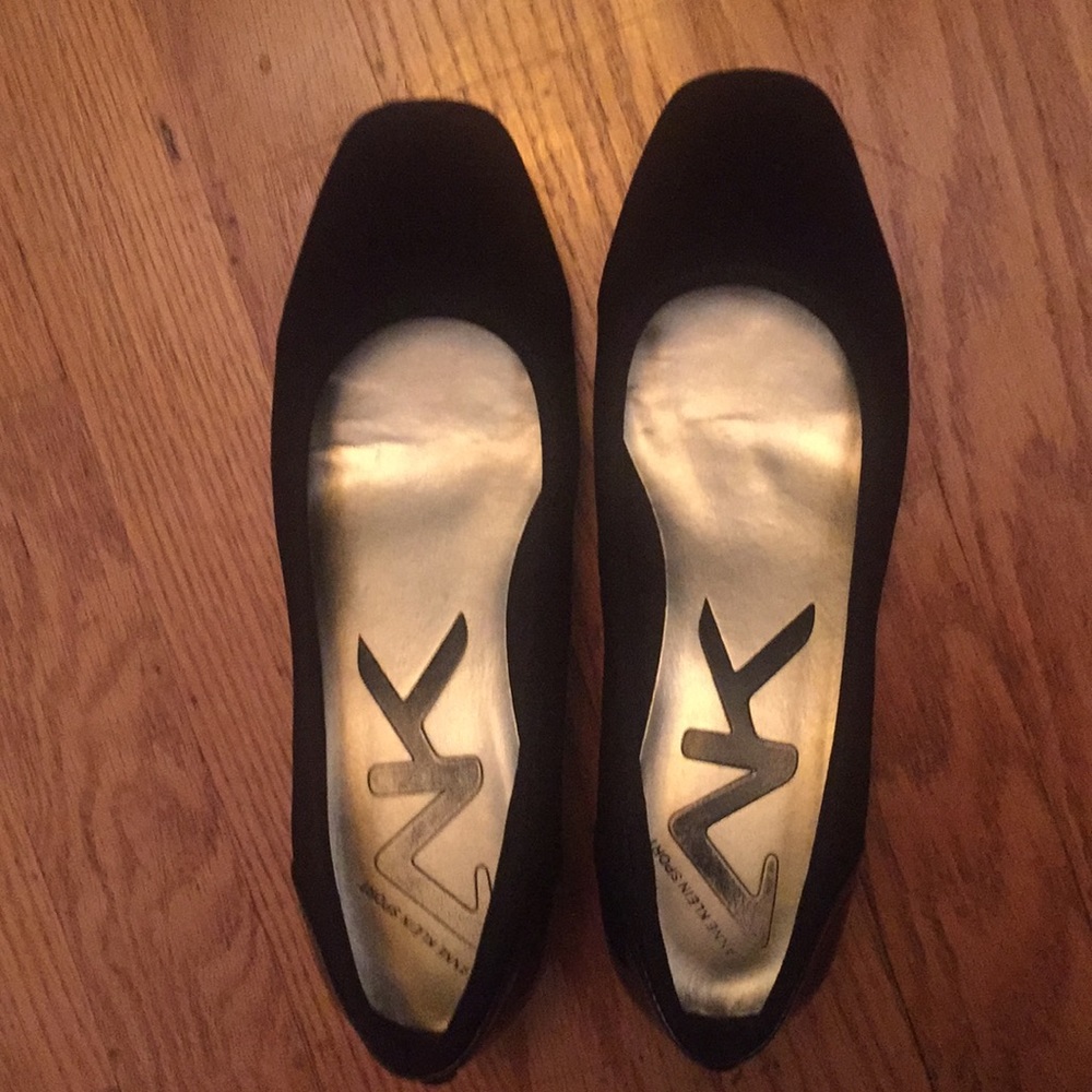 Black Shoes