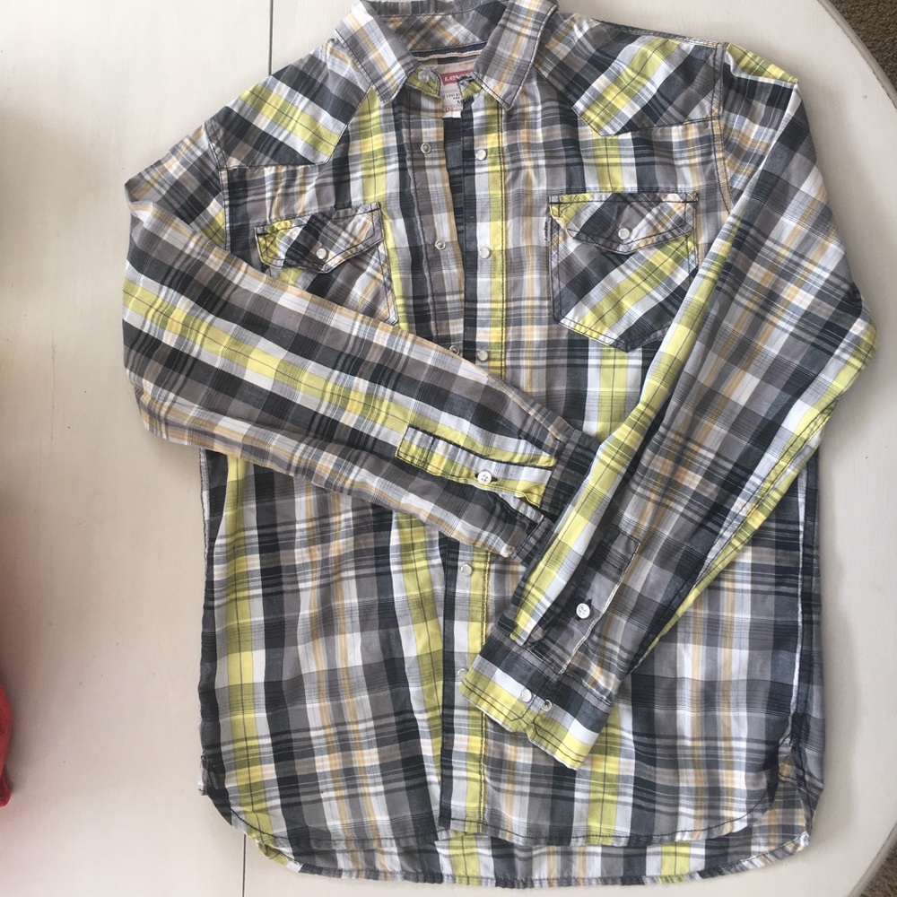 Levi's Snap Button Long Sleeve Size M