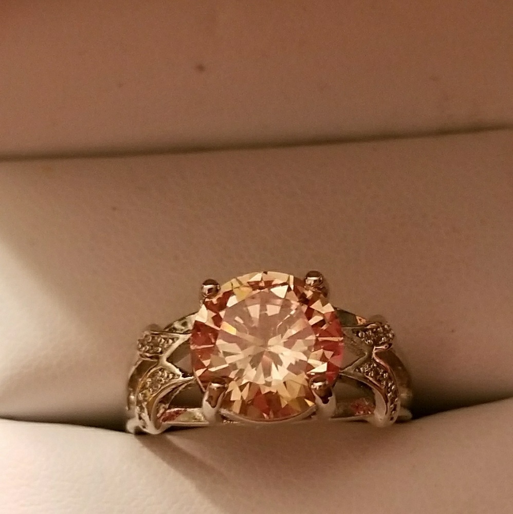 5cwt Citrine With Diamond Accents