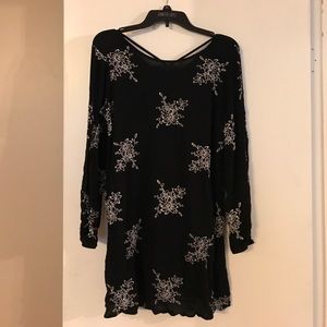 Black and white patterned casual dress