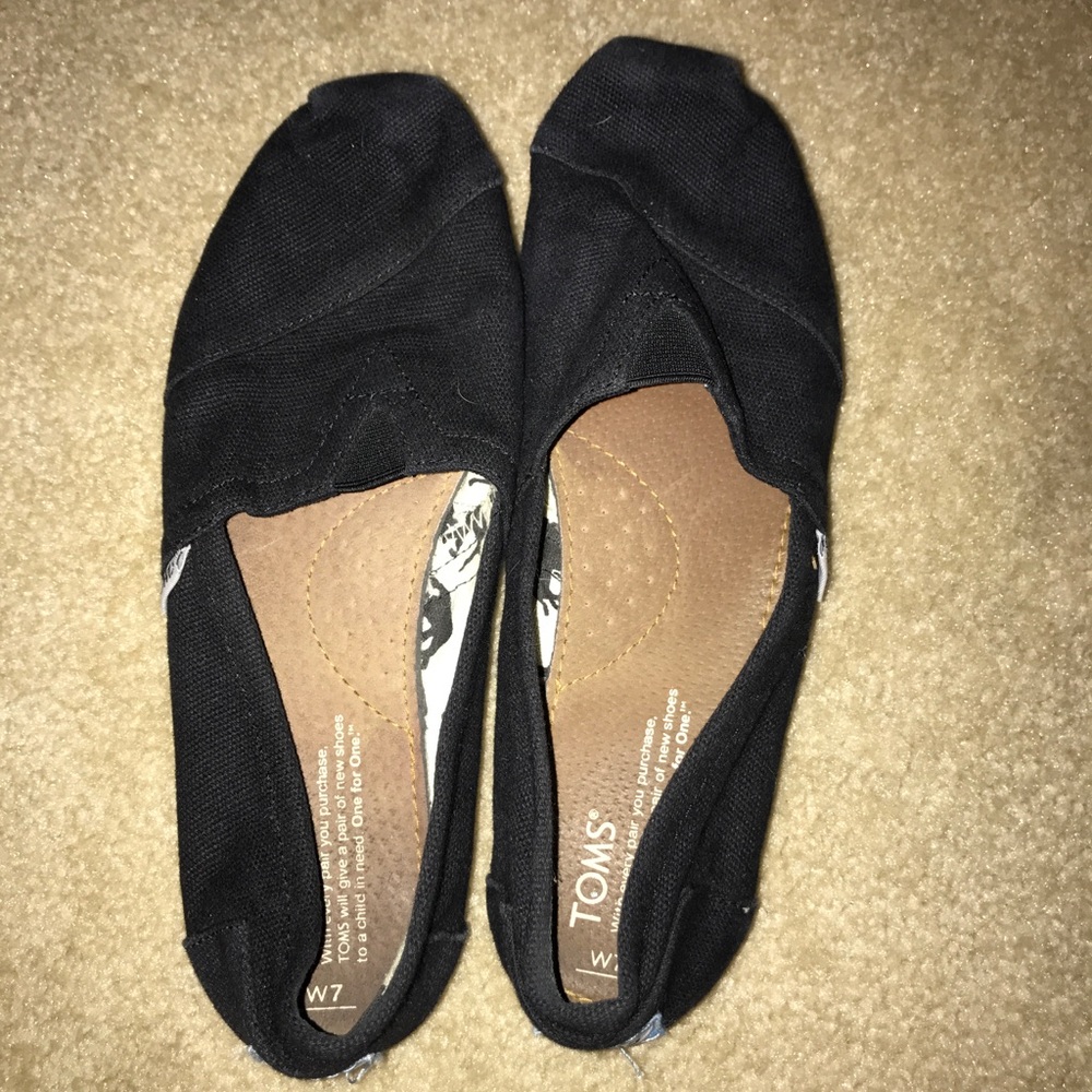 TOMS Black Canvas Shoes