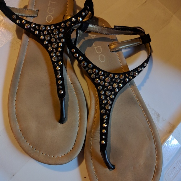Sandals - Picture 1 of 2