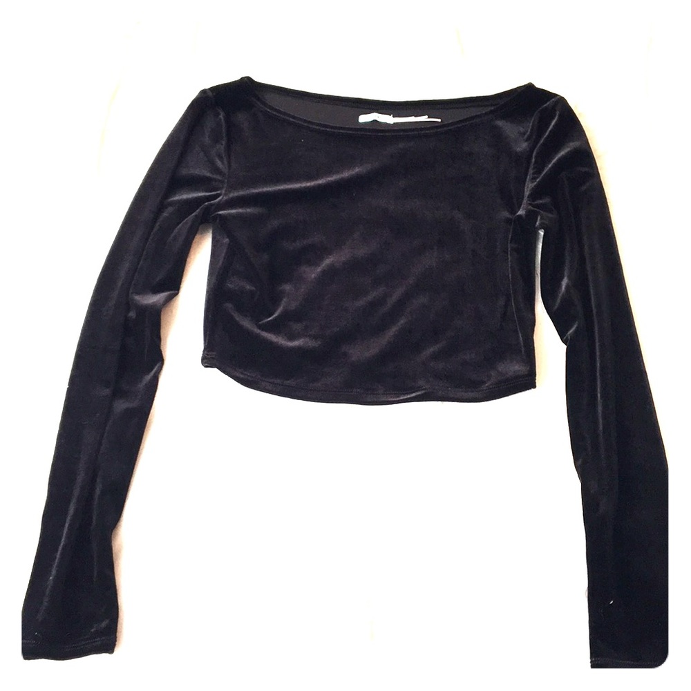 Black velvet long sleeve crop top