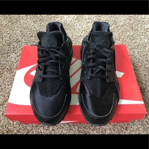 Triple Black Huaraches