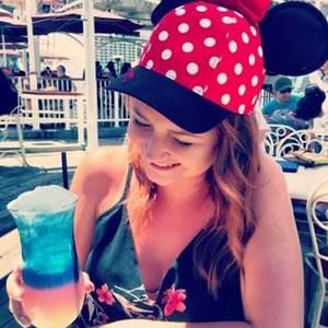 Meet your Posher, Amelia