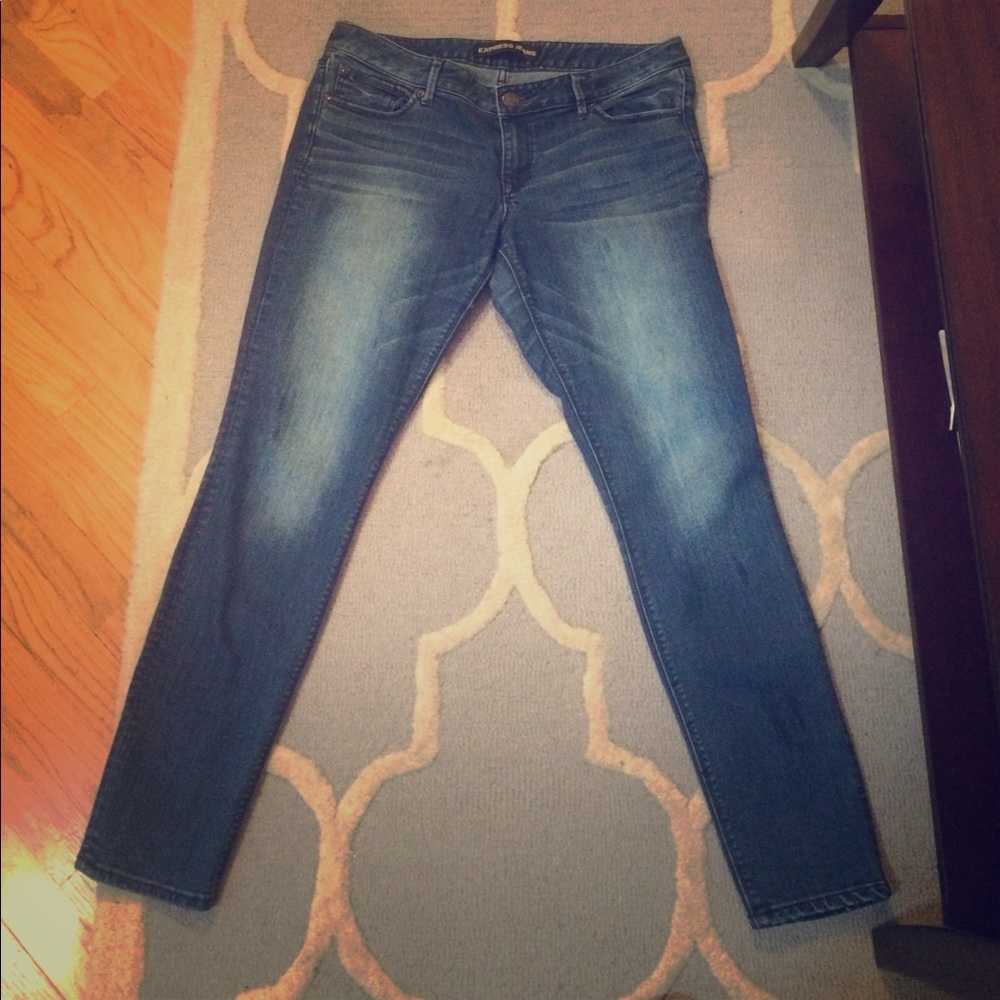 Express Jeans! Size 12! Medium Wash!