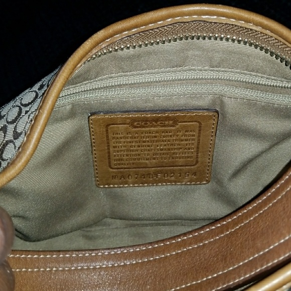 🍁🍂🍃FALL Finds: Authentic Coach Bag - Picture 3 of 3