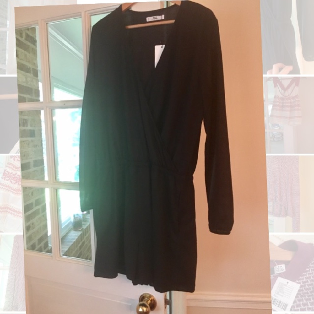Asos Black Short Romper - Long Sleeve Size Medium