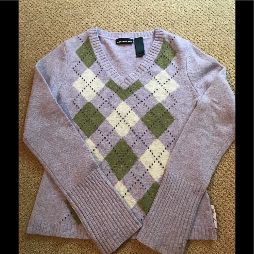 DNKY wool argyle V-Neck.