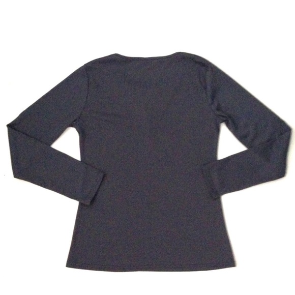 NWT Gray Long-Sleeved Layering Tee - Picture 4 of 4