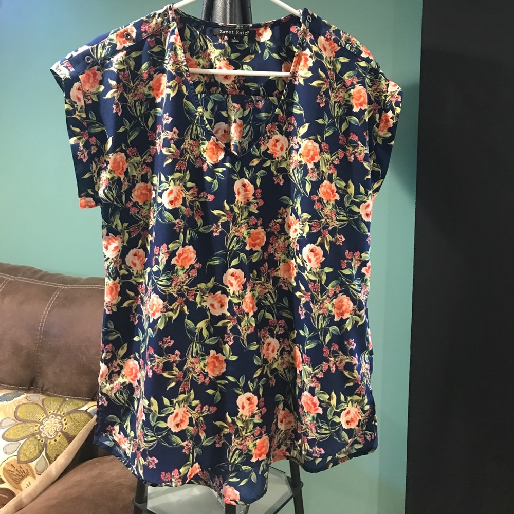 Sweet Rain Short Sleeve Blouse