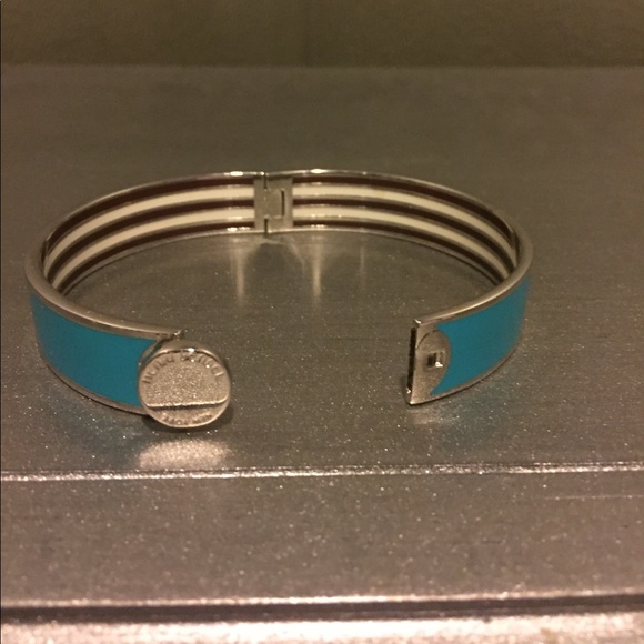 henri bendel Jewelry - Henri Bendel Bangle henri bendel Jewelry - Henri Bendel Bangle