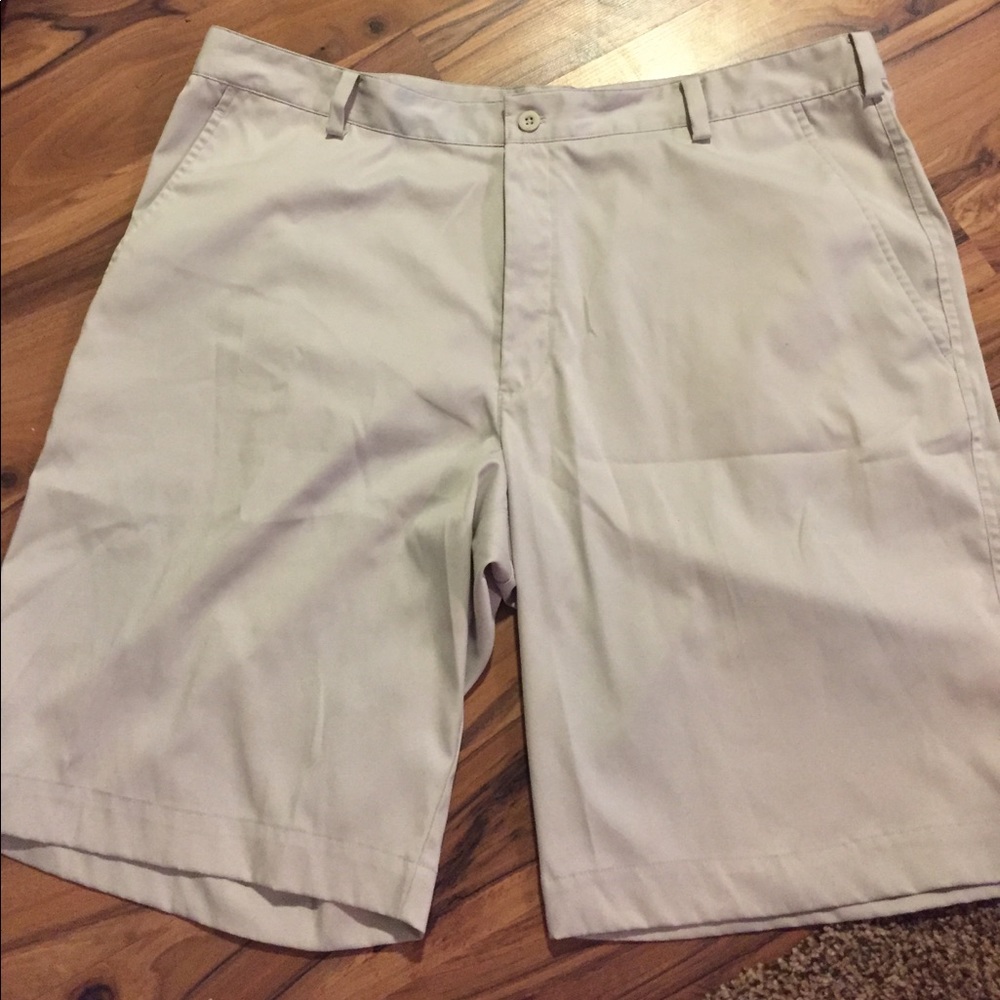 Men's Nike golf shorts