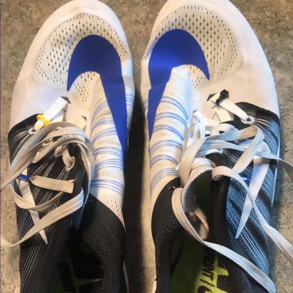 spikes nike flywire