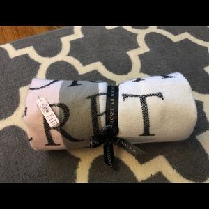 Bnwt Victoria's Secret blanket