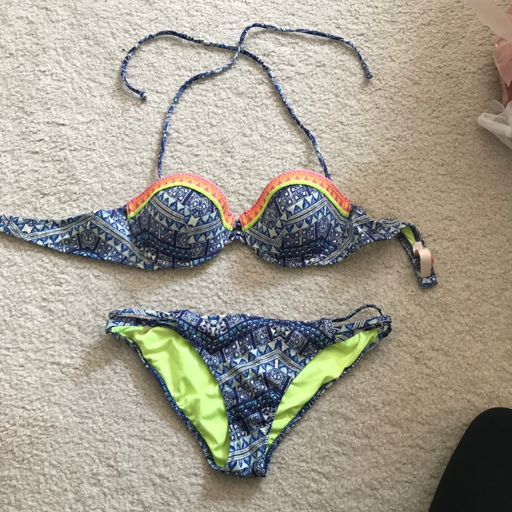 Victoria's Secret tribal print bikini set