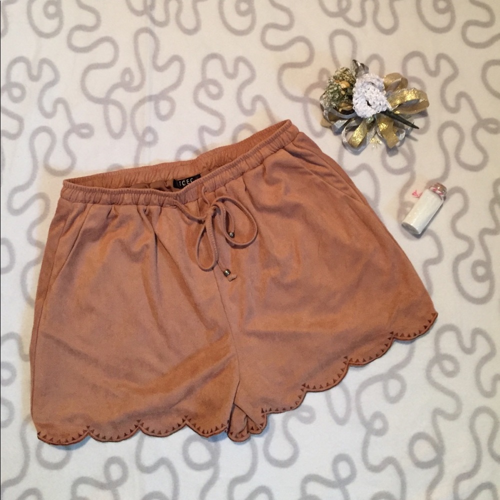 Faux suede scalloped shorts!