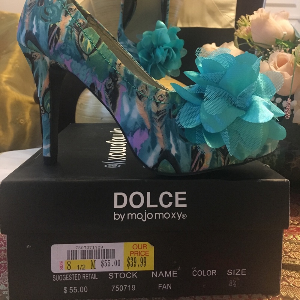 Open Toe Print Pump with Solid Aqua Flower