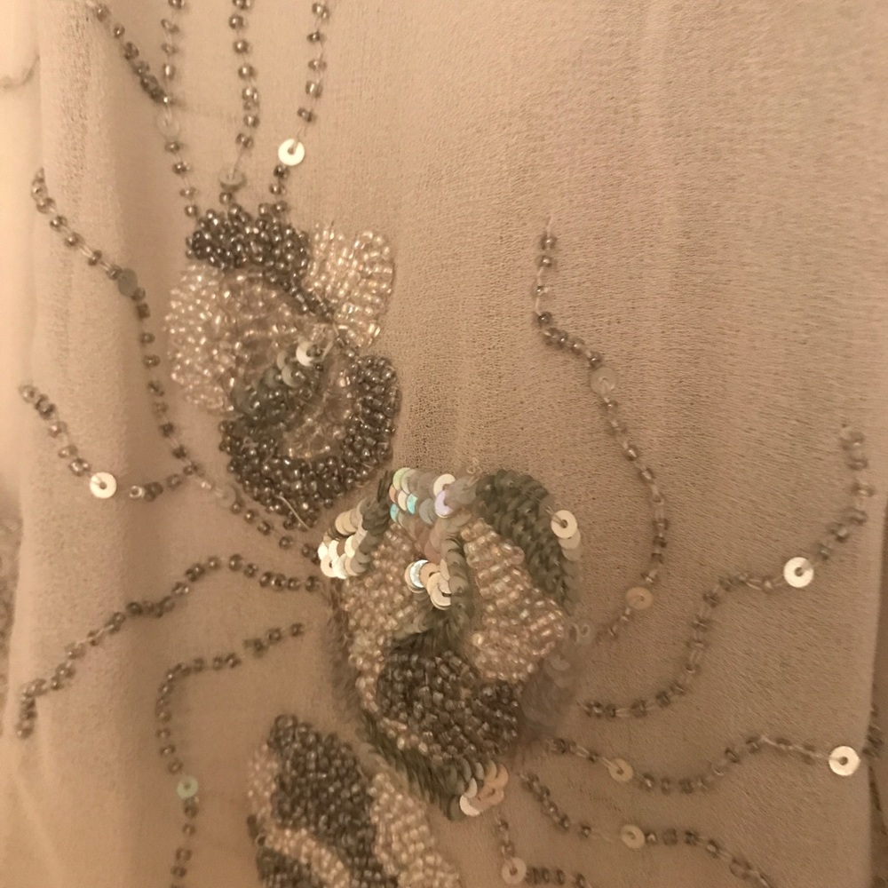 Gorgeous hand made garment - Picture 2 of 4
